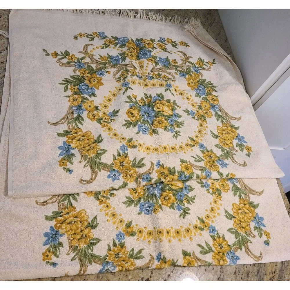 2 Vintage TASTEMAKER Bath Towel MCM Yellow Blue Floral Scroll Fringe Edge 43